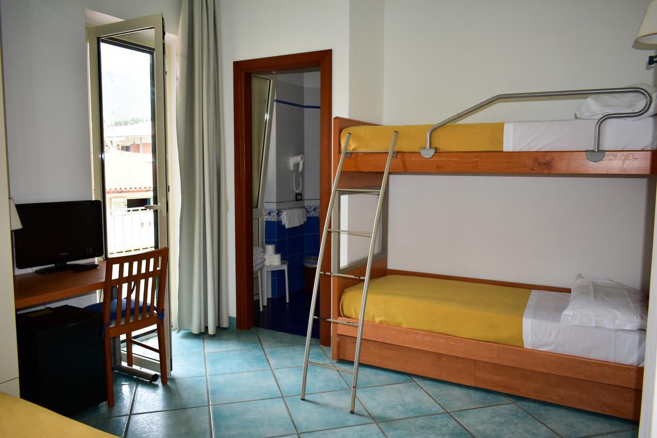 Hotel Amyclae Sperlonga Exterior photo