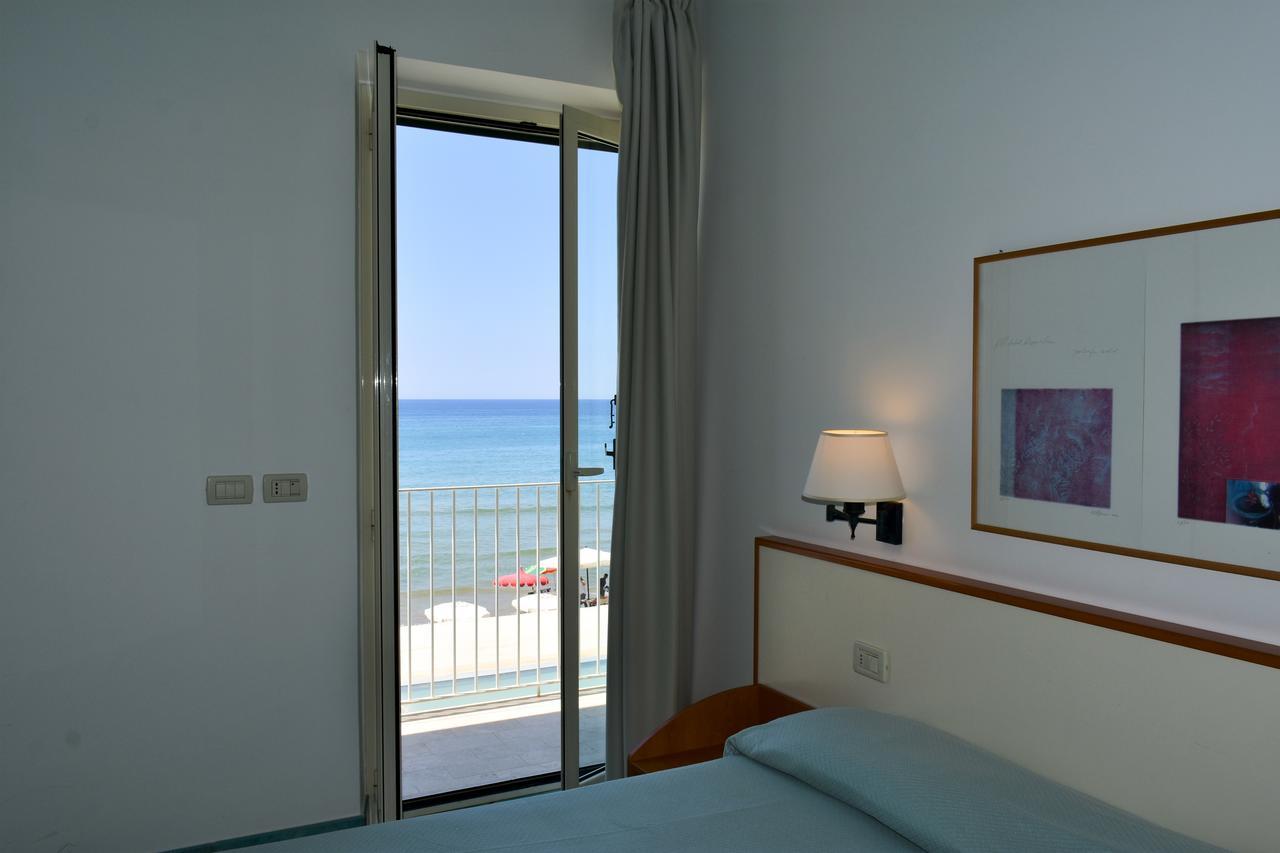 Hotel Amyclae Sperlonga Exterior photo